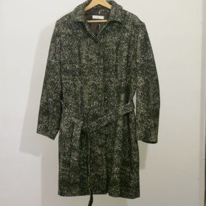 Tahari Black and Cream 3/4 length Coat